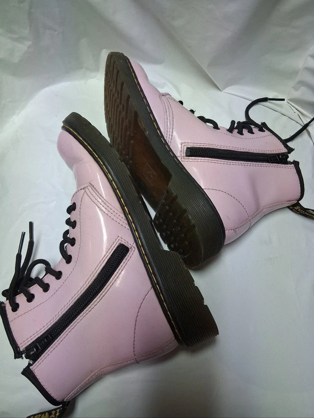 Dr. Martens Little Girl's Pink and Black Lace-Up Boot Interior Detail Sz 3